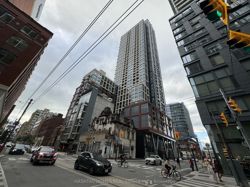 108 Peter Street 5208, Toronto C01
