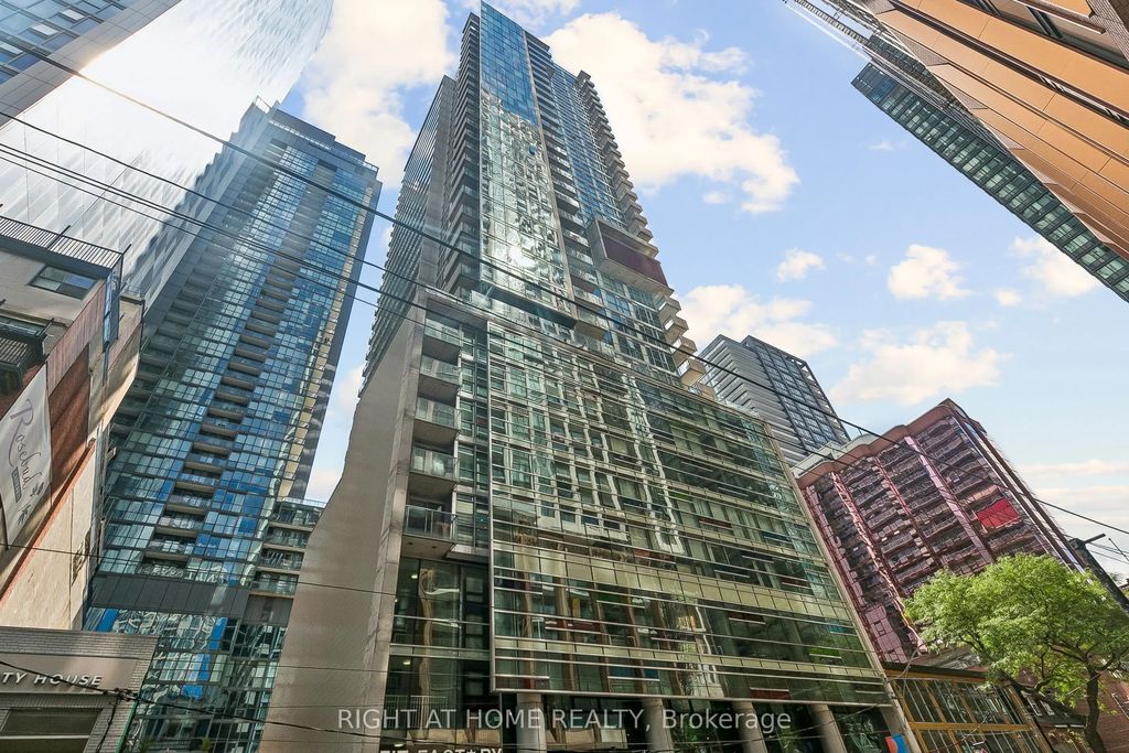 375 King Street W 1606, Toronto C01
