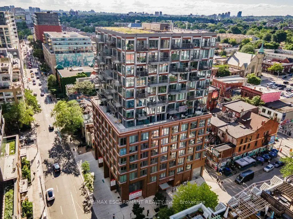 2 Augusta Avenue 803, Toronto C01