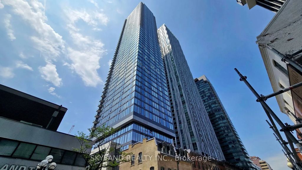 8 Cumberland Street 4305, Toronto C02