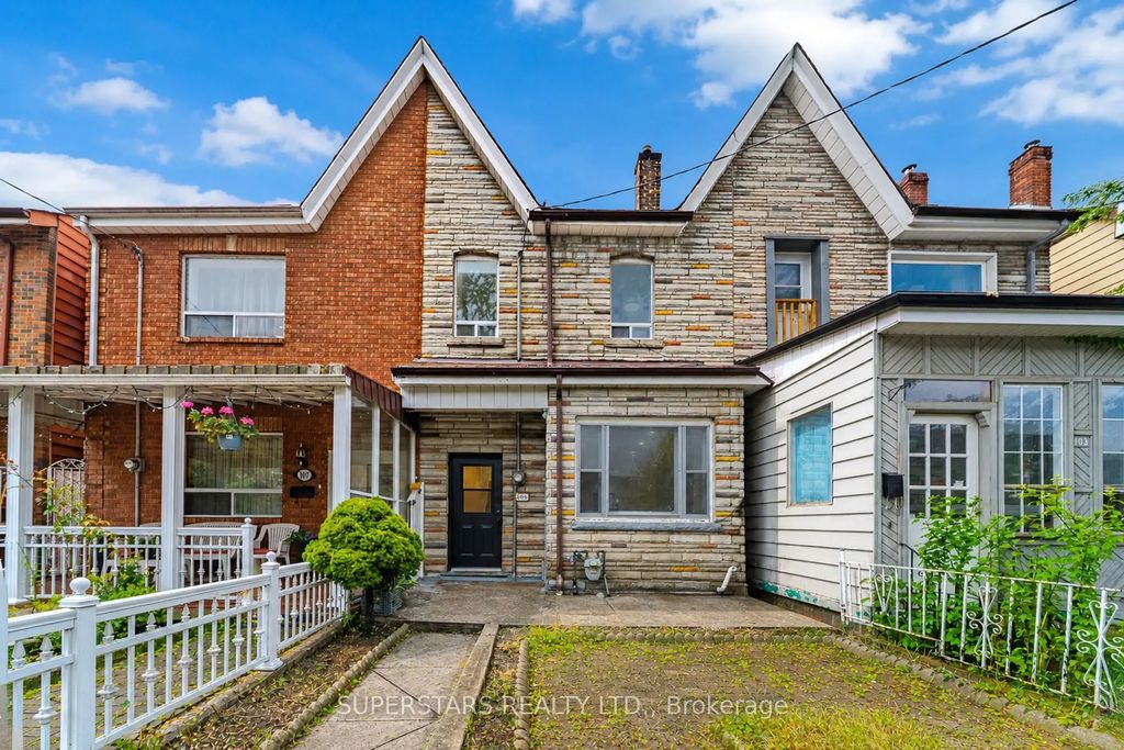 105 Bellwoods Avenue, Toronto C01