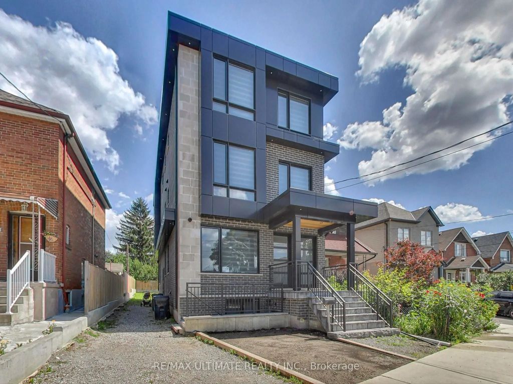 387 Glenholme Avenue 201, Toronto C03