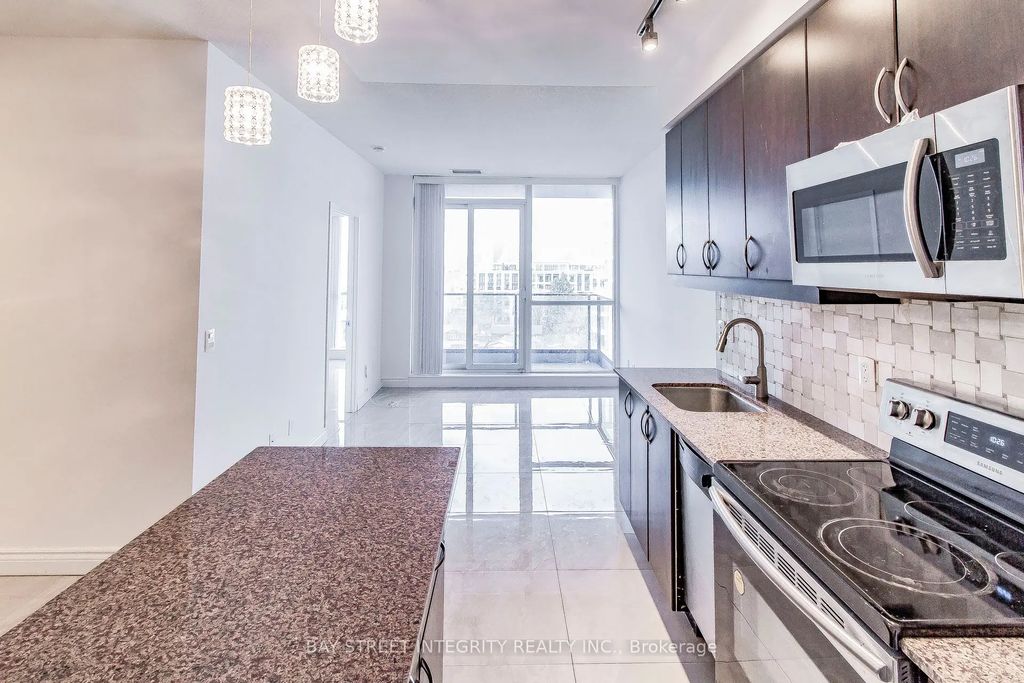 2885 Bayview Avenue 813, Toronto C15