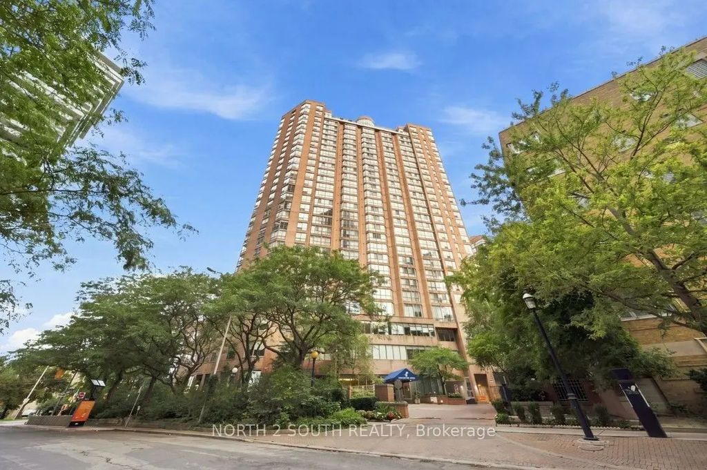 44 St Joseph Street 702, Toronto C01