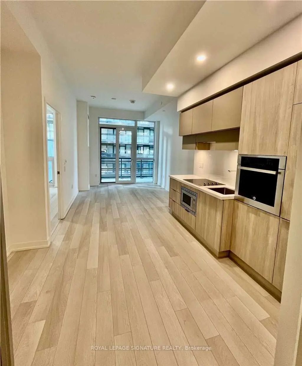 39 Roehampton Avenue 308, Toronto C10