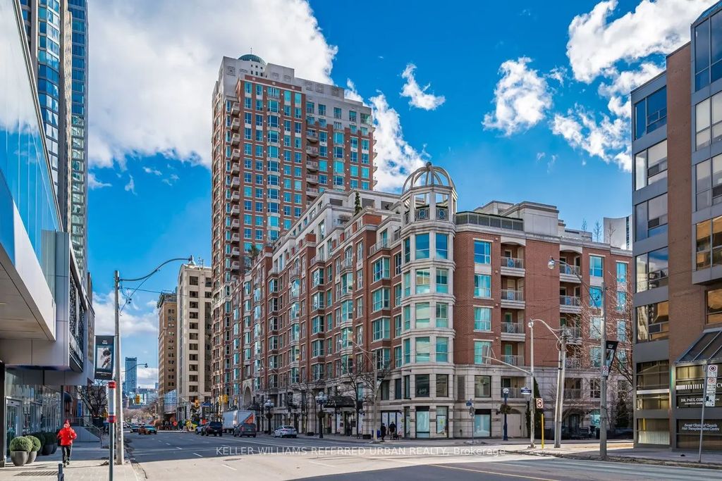 38 Avenue Road 1802, Toronto C02