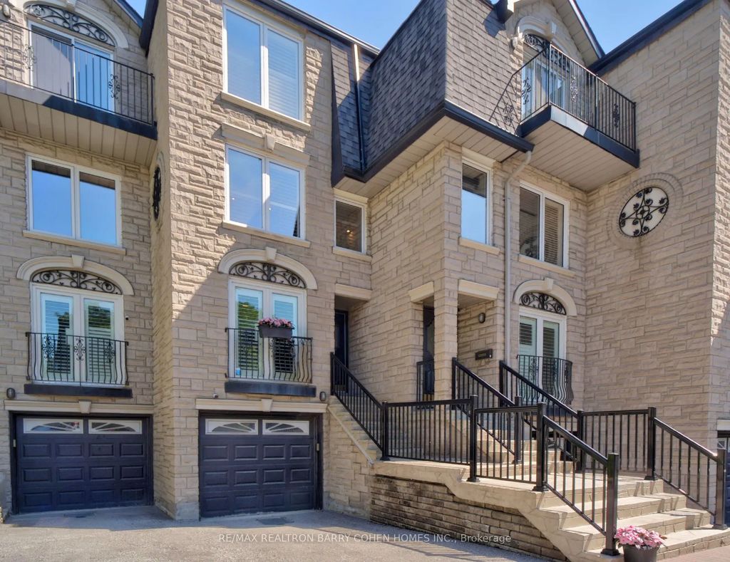 21 Birchbank Lane, Toronto C13