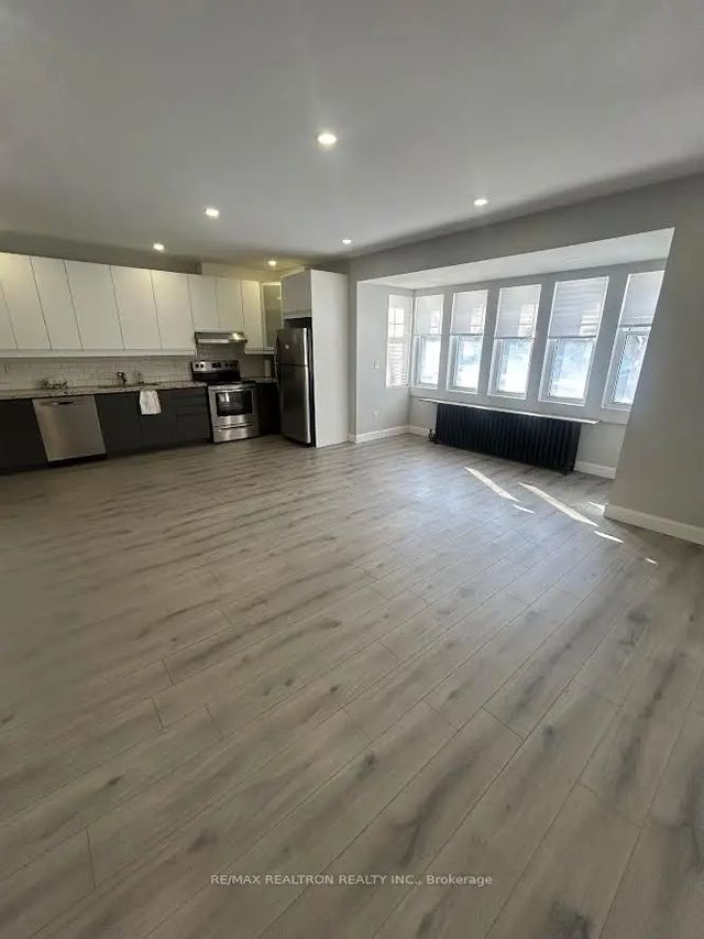 485 Oriole Parkway Main, Toronto C03