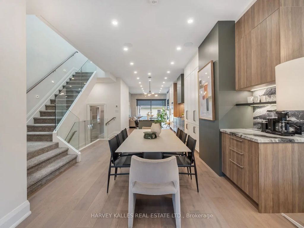 381 Glenholme Avenue, Toronto C03