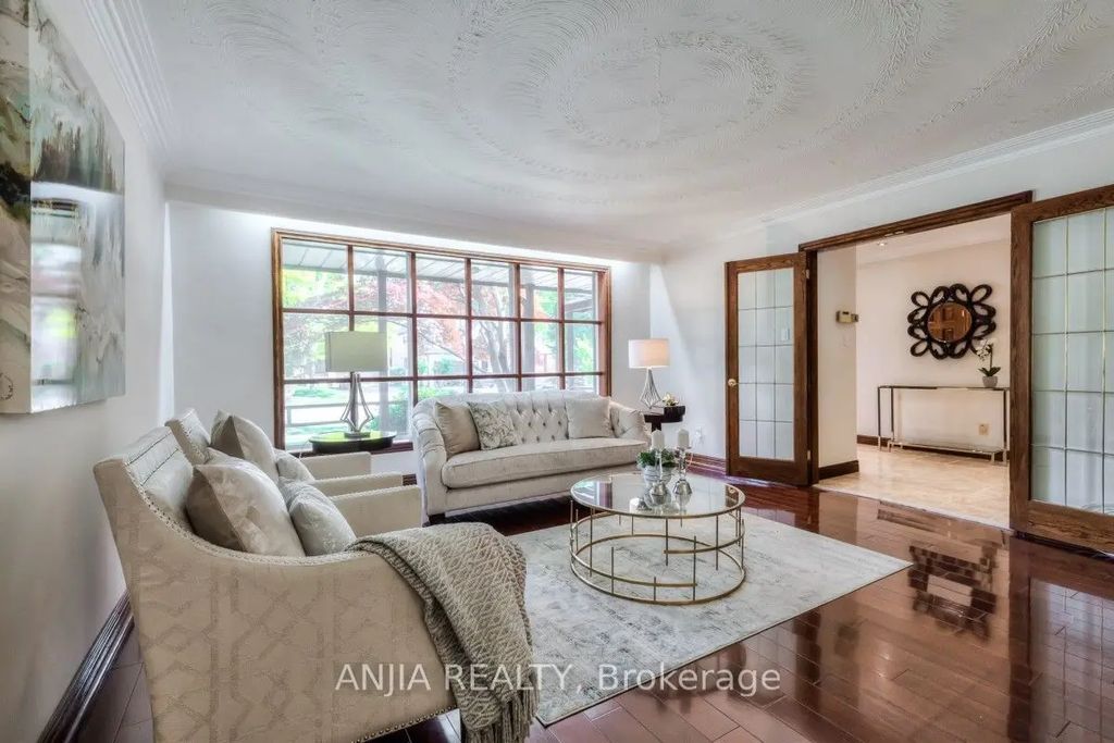 17 Ealing Drive, Toronto C12
