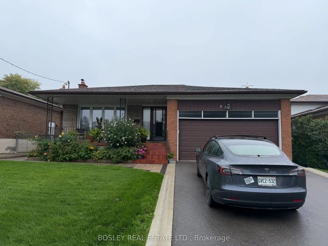 63 Ernest Avenue Lower, Toronto C15
