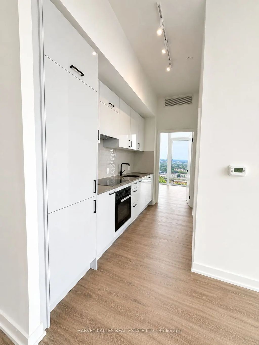 5 Quarrington Lane 3405, Toronto C13