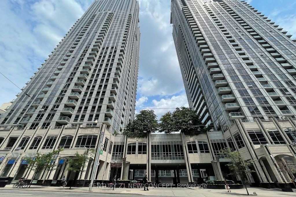 761 Bay Street 404, Toronto C01