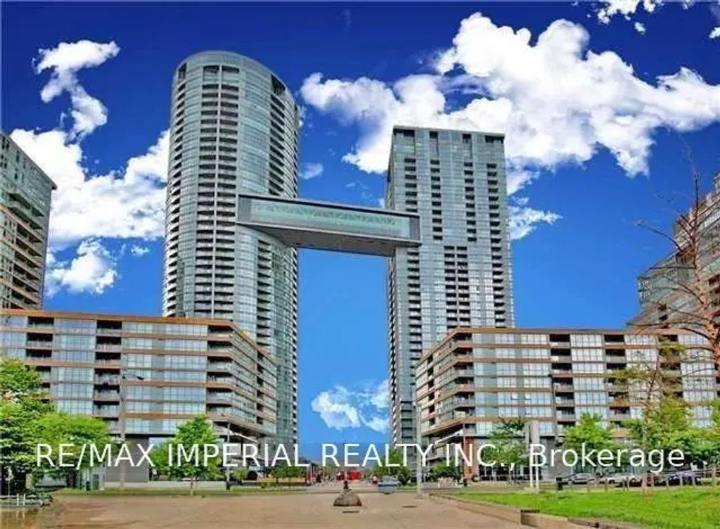 15 Iceboat Terrace 637, Toronto C01