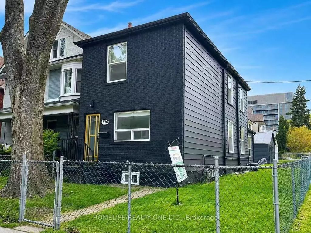 104 Benson Avenue, Toronto C02