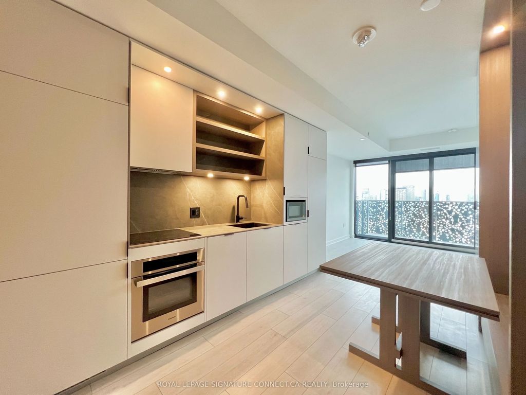 55 Charles Street E 2605, Toronto C08