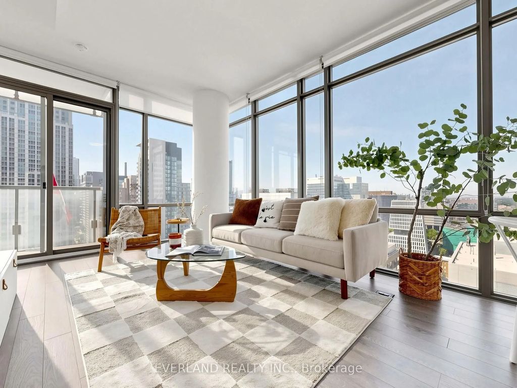 38 Grenville Street 2303, Toronto C01