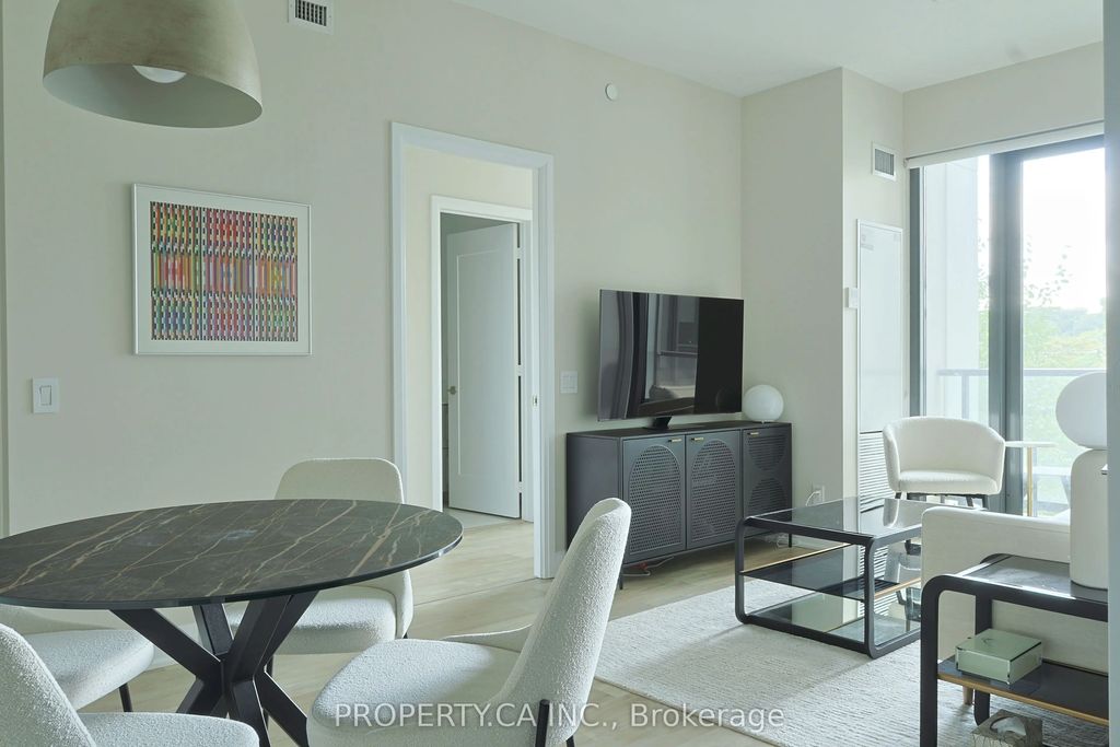 280 Howland Avenue 424, Toronto C02