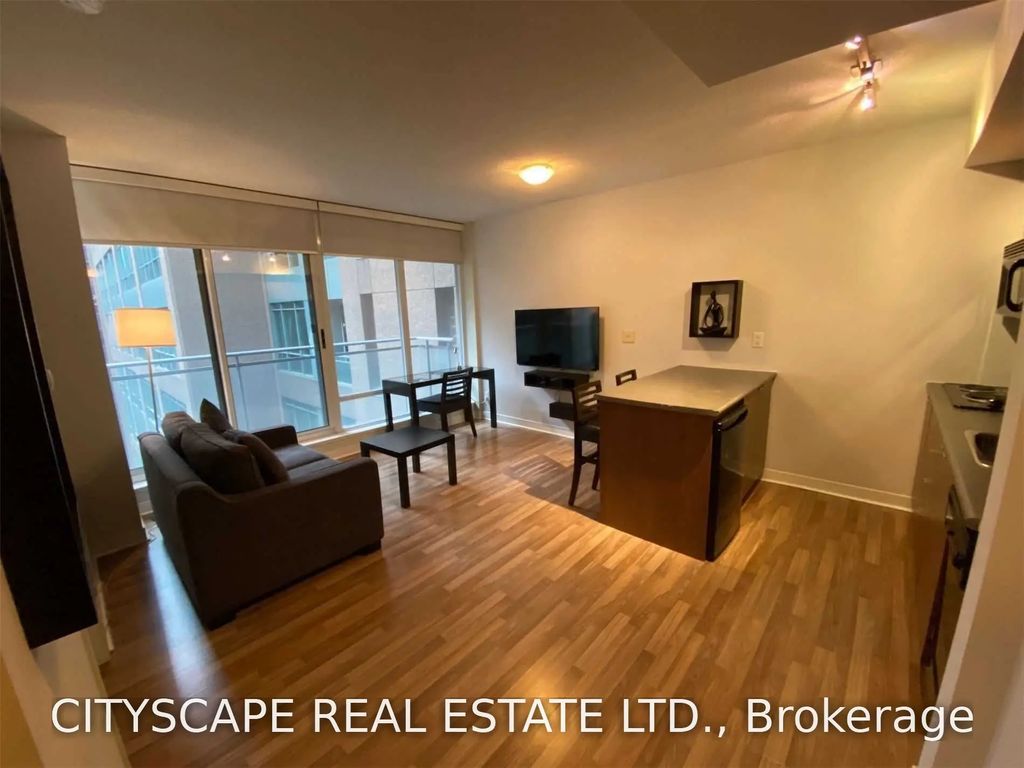 8 Colborne Street 1702, Toronto C08