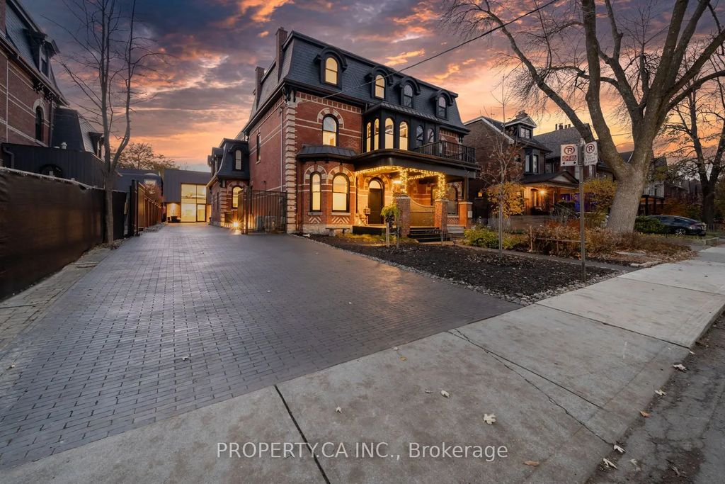 38 Beaconsfield Avenue Main House, Toronto C01
