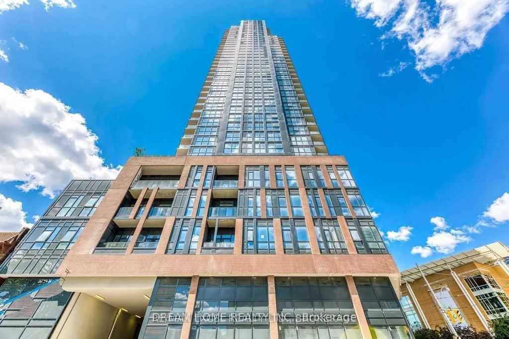 159 Wellesley Street E 608, Toronto C08