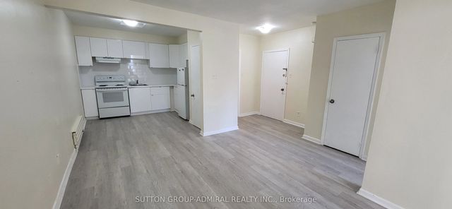 2839 Bathurst Street 1, Toronto C04