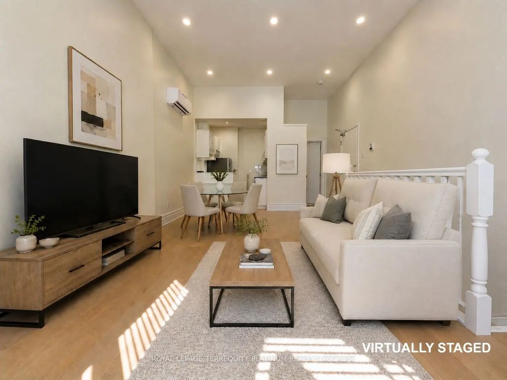 11 Beaconsfield Avenue Unit 2, Toronto C01