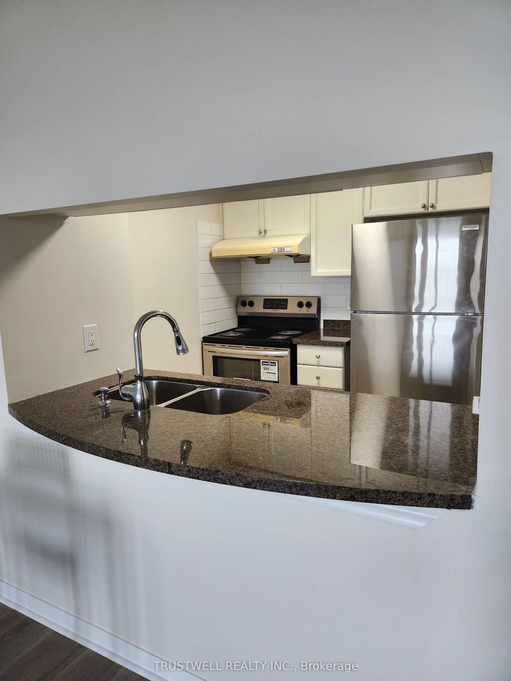 8 Hillcrest Avenue 1508, Toronto C14