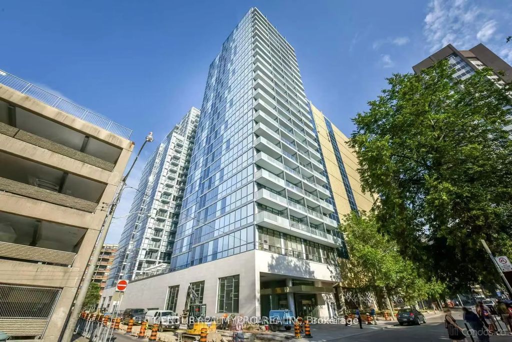 210 Simcoe Street 1802, Toronto C01