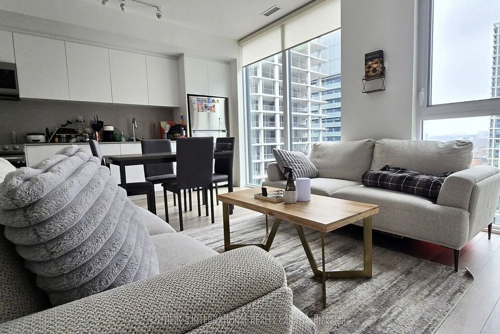 357 King Street W 2503, Toronto C01