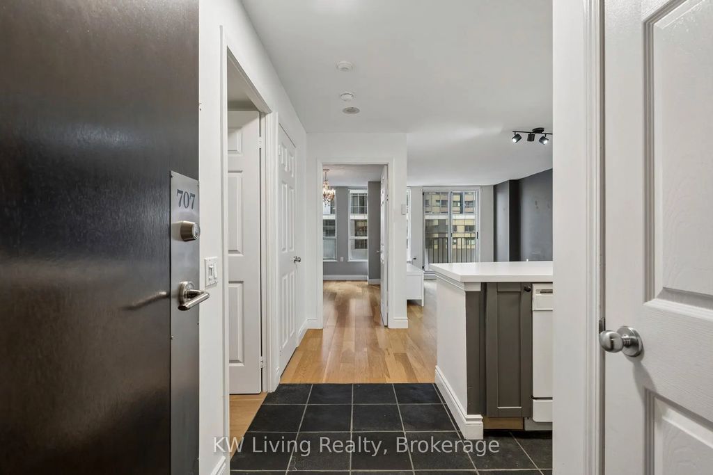 388 Bloor Street E 707, Toronto C09