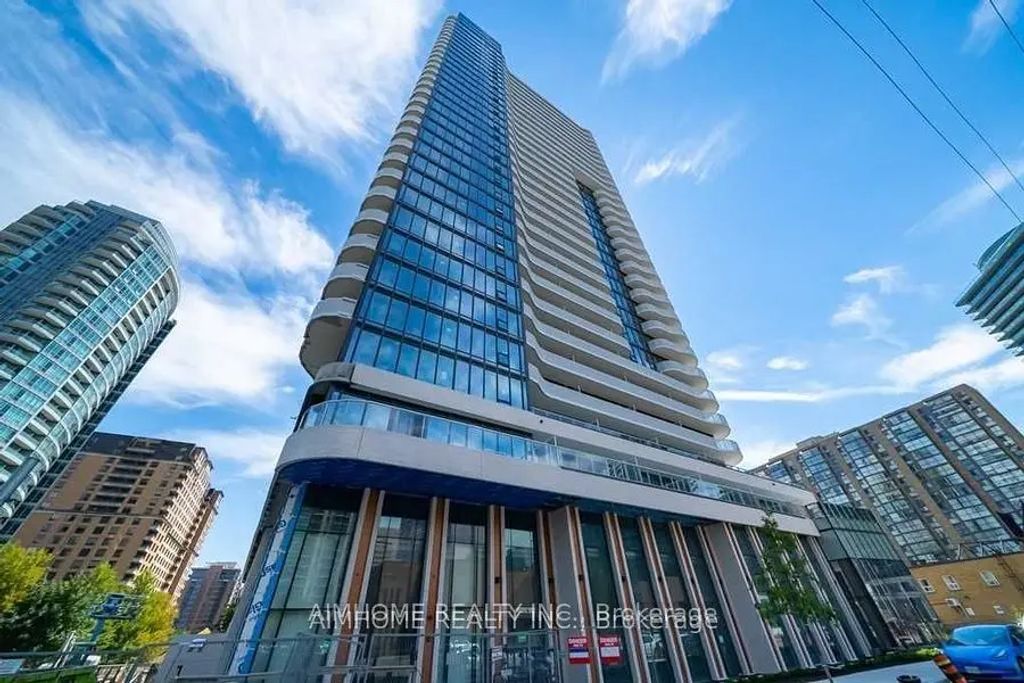 15 Holmes Avenue 2008, Toronto C14