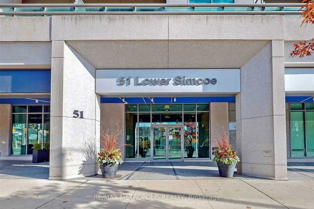 51 Lower Simcoe Street 1005, Toronto C01