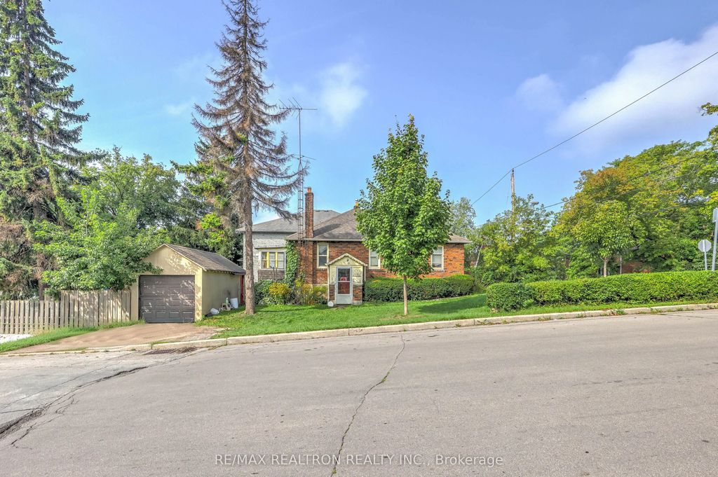 143 Harlandale Avenue, Toronto C07