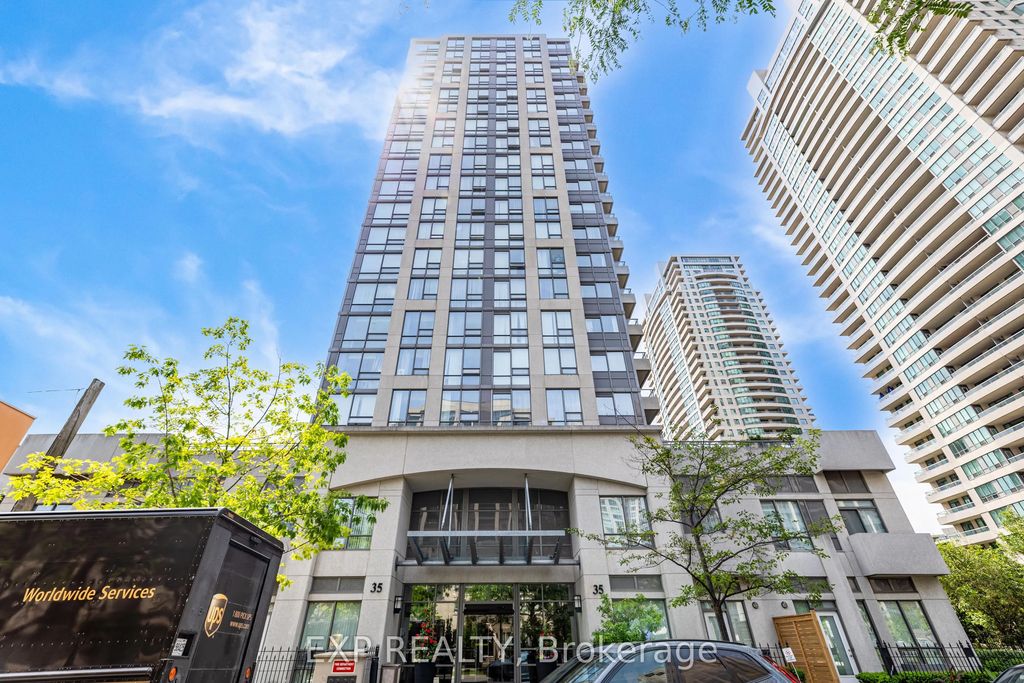 35 Hollywood Avenue 311, Toronto C14