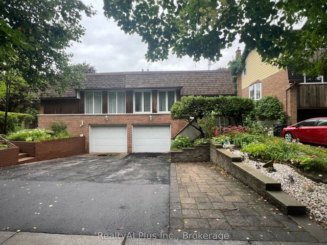 21 Harnworth Drive Lower, Toronto C15