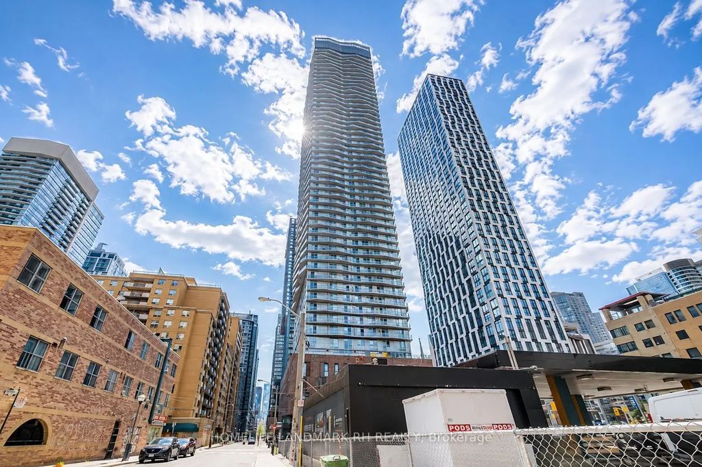 100 Dalhousie Street 4805, Toronto C08