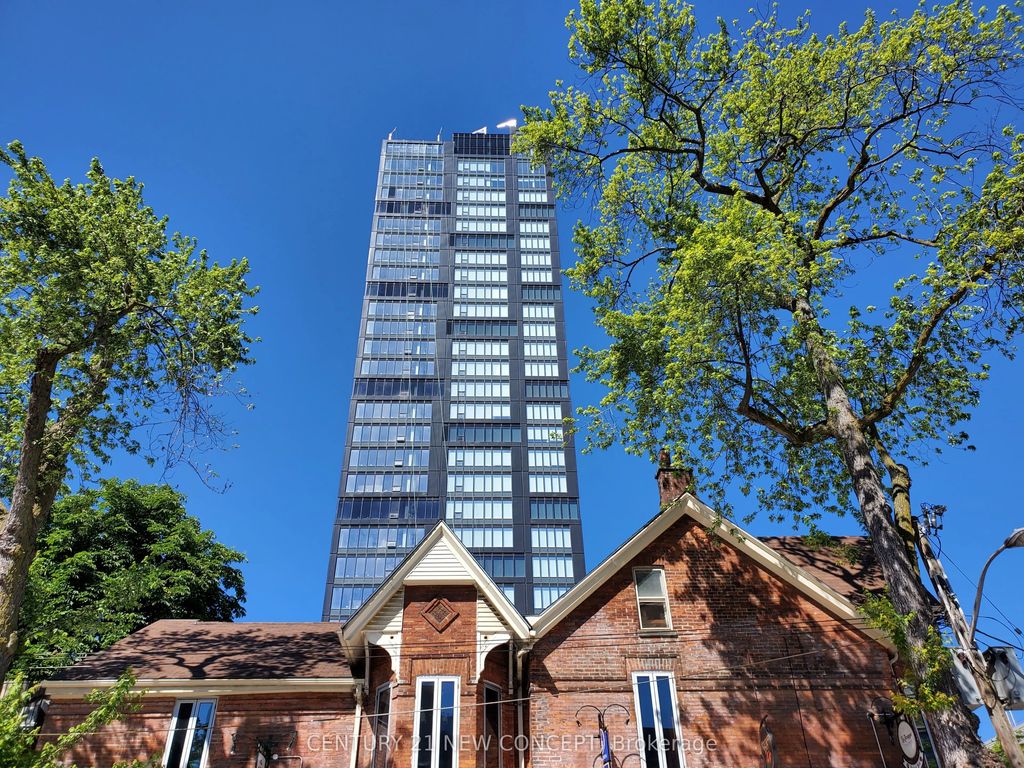 203 College Street 1105, Toronto C01