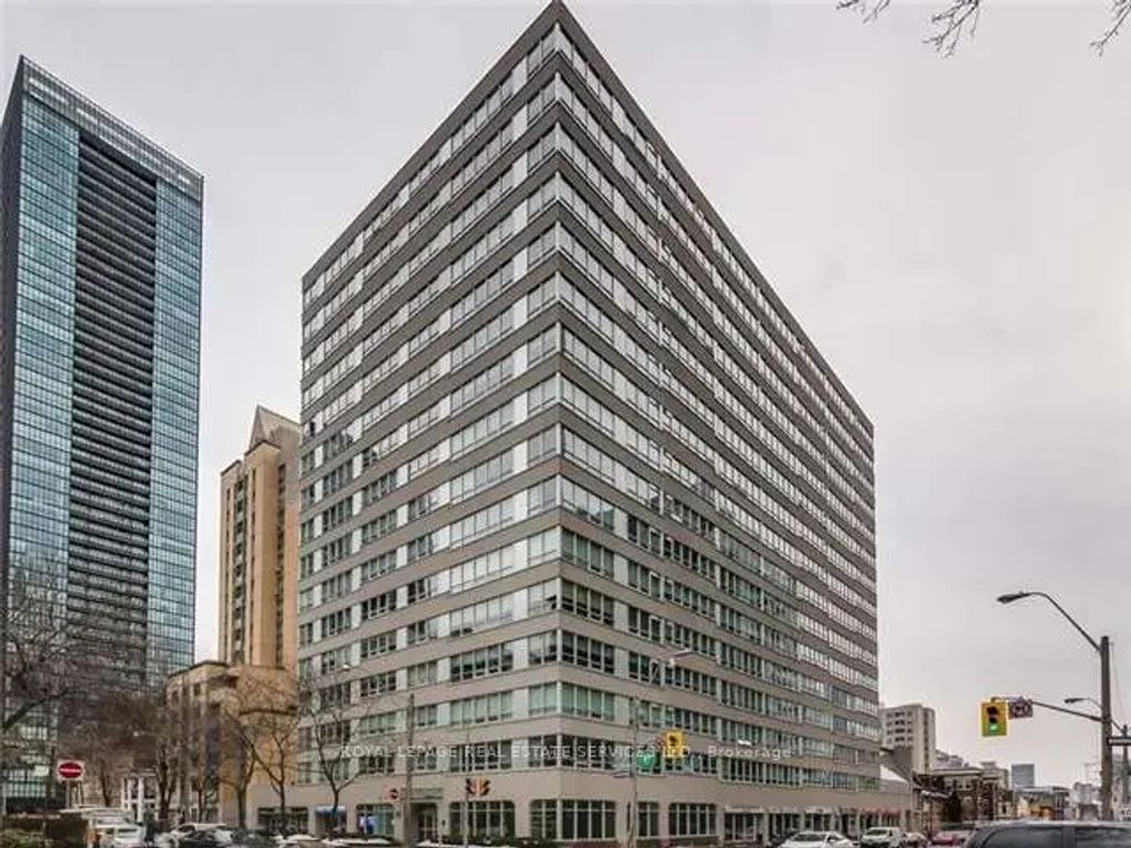71 Charles Street E Ph1605, Toronto C08