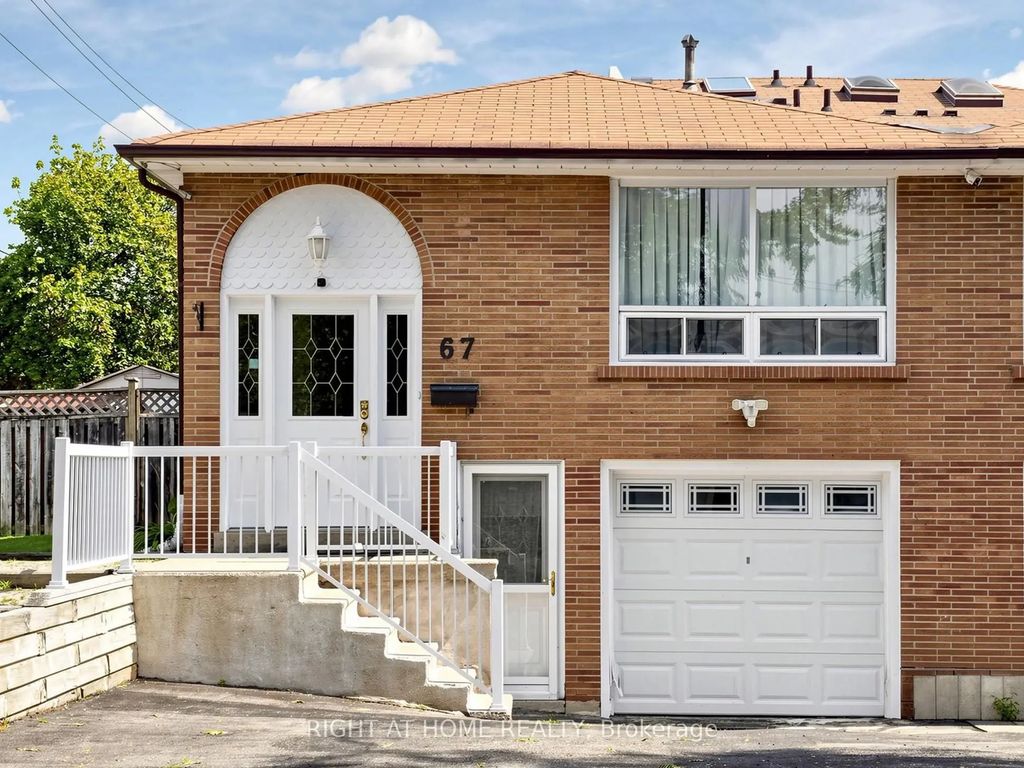 67 Ladner Drive, Toronto C15