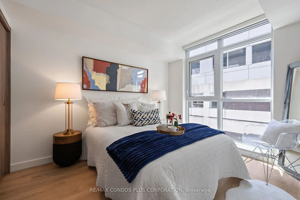38 Widmer Street 810, Toronto C01