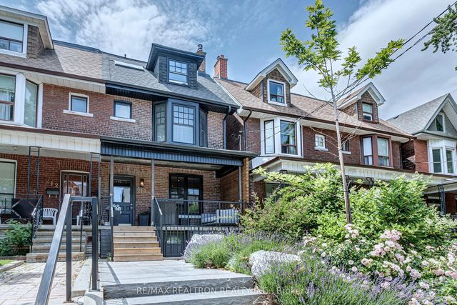 214 Grace Street, Toronto C01