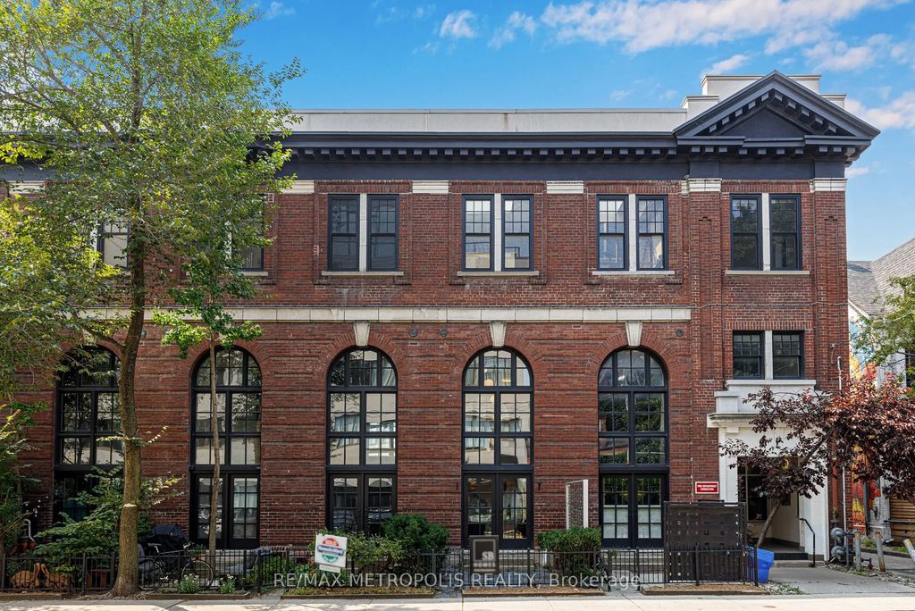 394 Euclid Avenue 102, Toronto C01