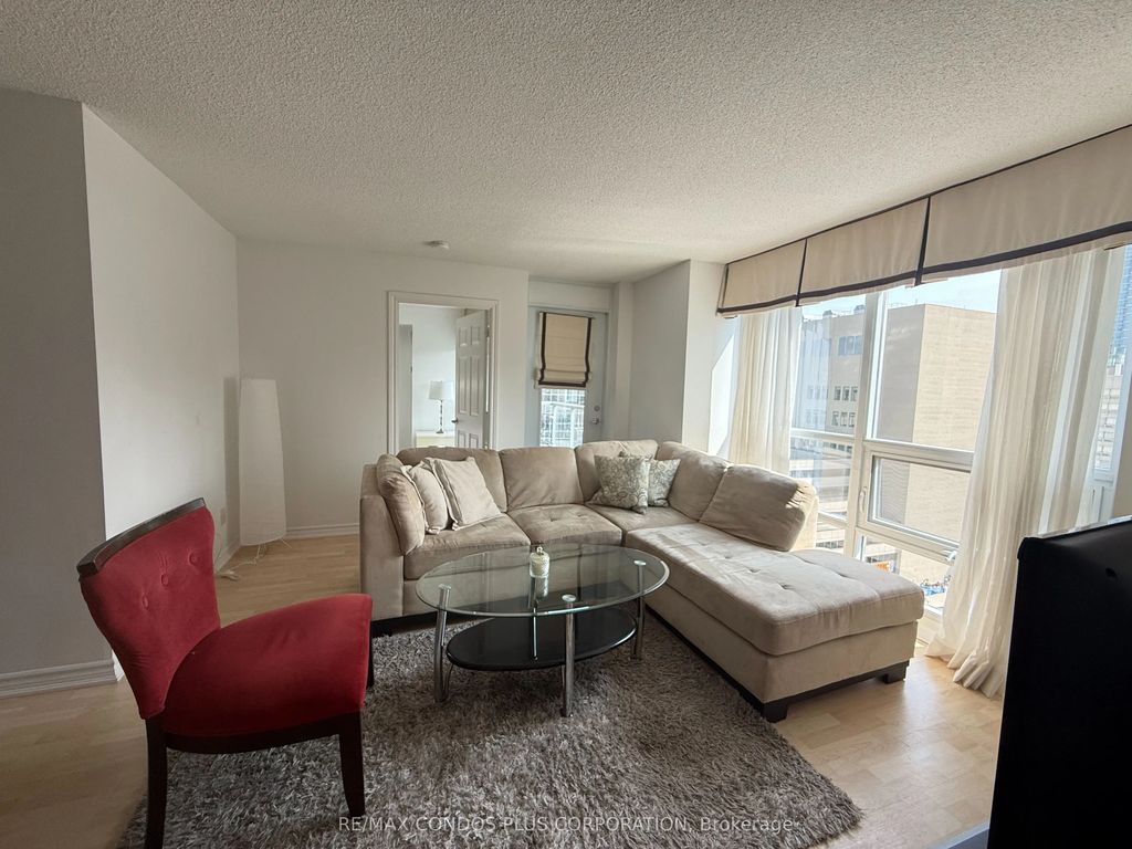 761 Bay Street 1402, Toronto C01