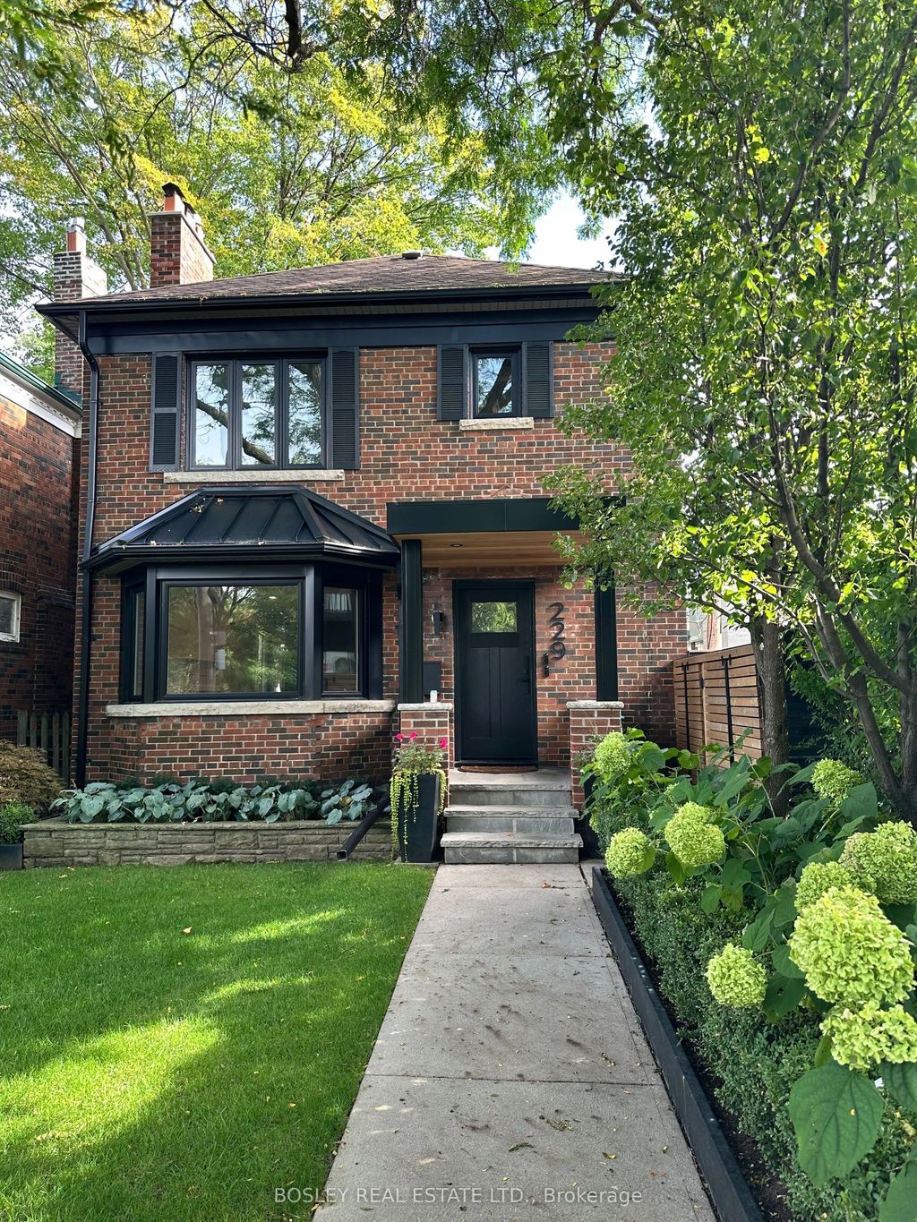 229 Manor Road E 2, Toronto C10
