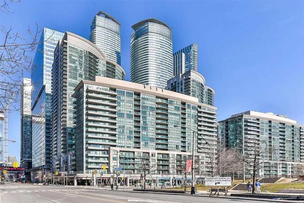 51 Lower Simcoe Street 308, Toronto C01