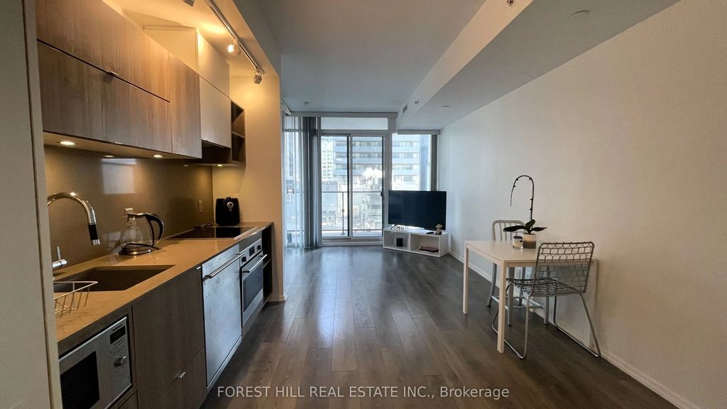 125 Peter Street 1110, Toronto C01