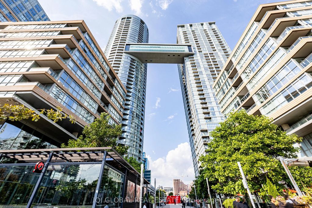 21 Iceboat Terrace 1025, Toronto C01