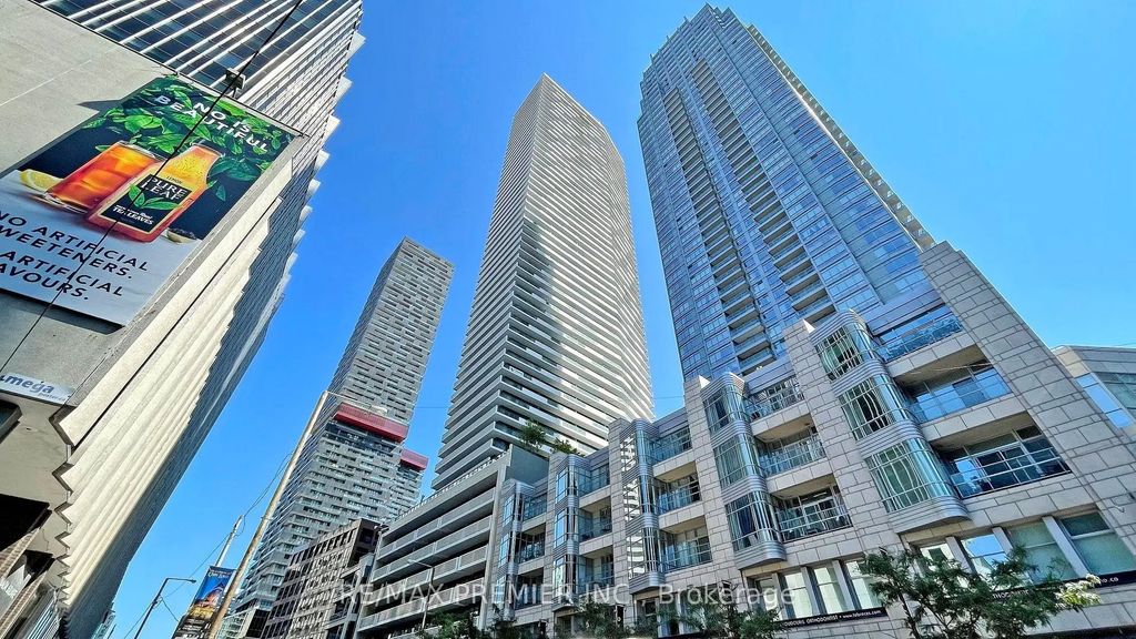 2221 Yonge Street 3105, Toronto C10