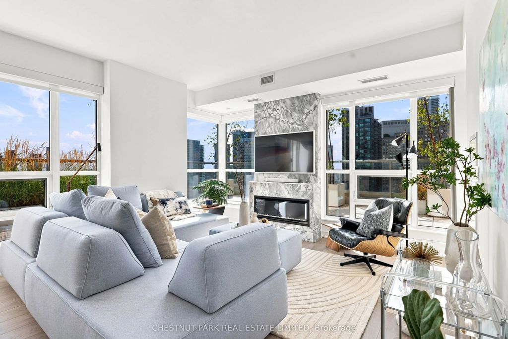 88 Scott Street 1609, Toronto C08